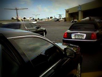Image of Connecticut Limo black sedans