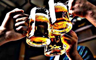 Drinking-with-friends-image